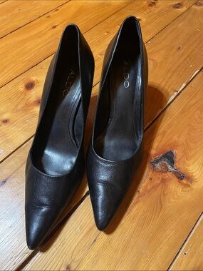 ALDO Black Pointed-Toe Leather Heels